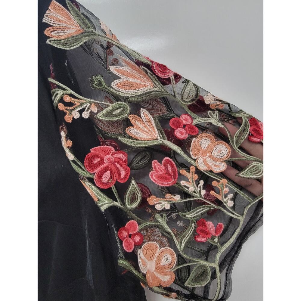 CATO Brand Embroidery Floral Detail Blouse Sz 26 28 26/28 0057